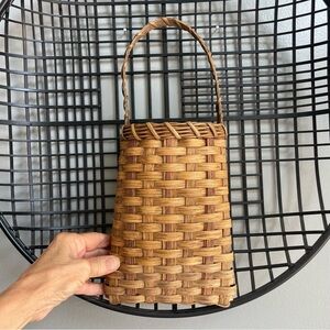 Woven Wicker Hanging Wall Basket - Medium Size - Basket For Flowers